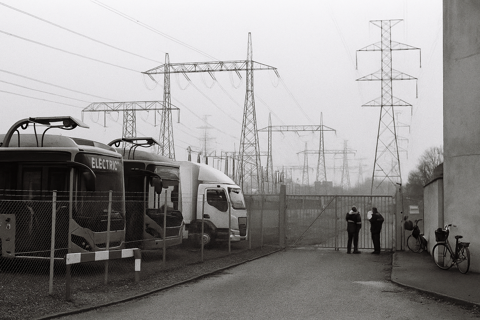 Grid queues stall Danish electrification, Jyllands-Posten warns of political bill coming due