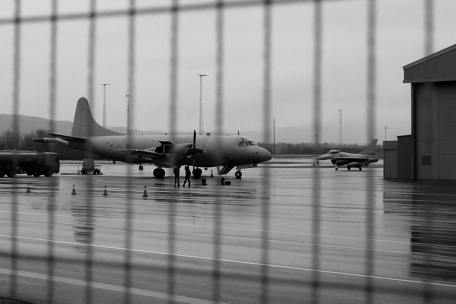 Norwegian surveillance aircraft makes emergency landing, Evenes concentrates northern defence load, one air base carries several missions